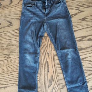 Black skinny jeans